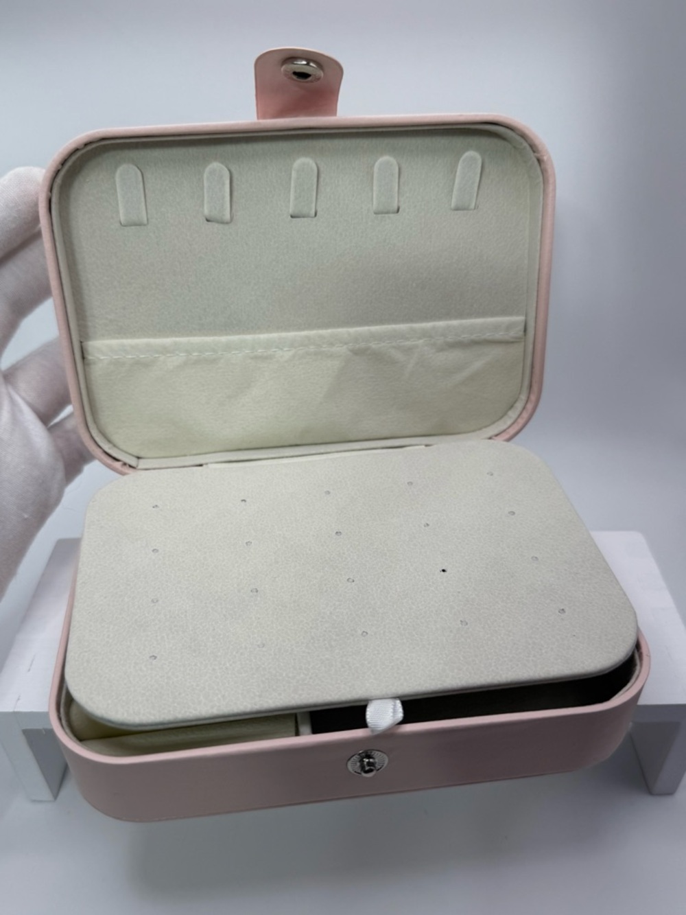 Blush Pink Travel Jewelry Case - Picture 4 of 16